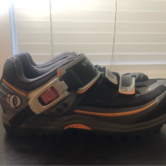 Pearl Izumi X-Alp Enduro Men’s Black Orange Silver Cycling Shoes Size EU 40/7US - Picture 2 of 12